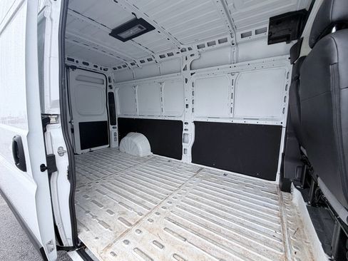 Used 2026 RAM ProMaster 2500 w/ Convenience Group FWD image 13