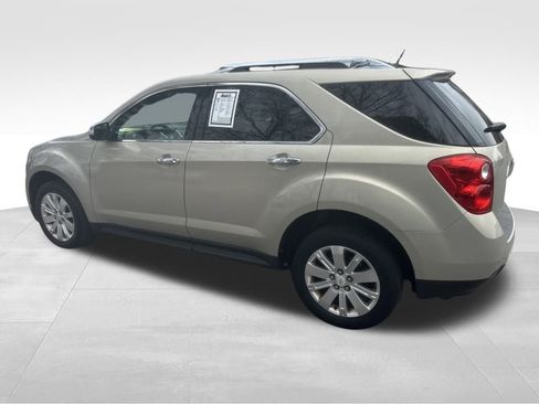 Used 2011 Chevrolet Equinox LT w/ Chrome Appearance Package image 19