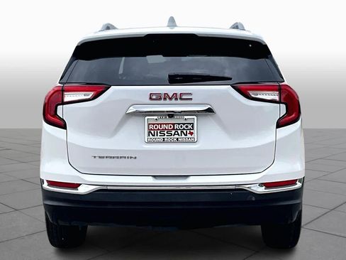 Used 2023 GMC Terrain SLT image 4