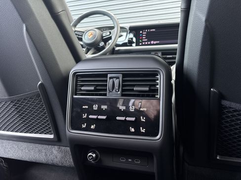 New 2026 Porsche Cayenne AWD/4WD image 26