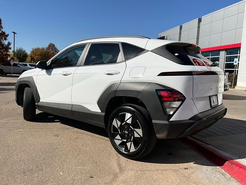Used 2025 Hyundai Kona SEL image 8