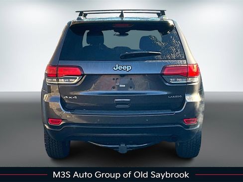 Used 2020 Jeep Grand Cherokee Laredo image 5