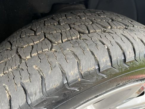 Used 2020 Cadillac Escalade ESV Luxury image 15