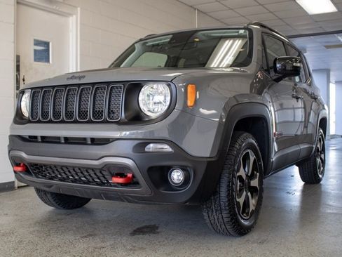 Certified 2022 Jeep Renegade Trailhawk w/ Trailer Tow Group image 20