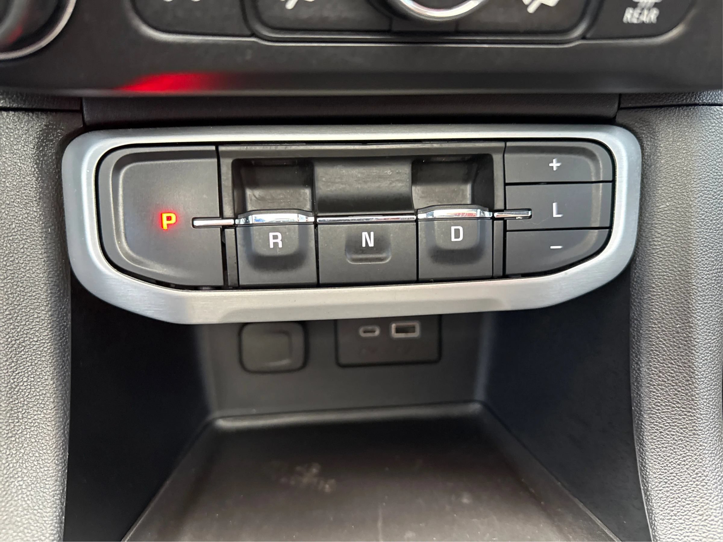Used 2020 GMC Acadia SLE w/ Driver Convenience Package AWD/4WD image 40