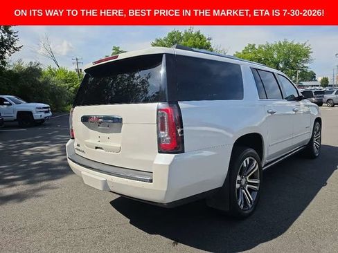 Used 2018 GMC Yukon XL Denali w/ Denali Ultimate Package AWD/4WD image 3