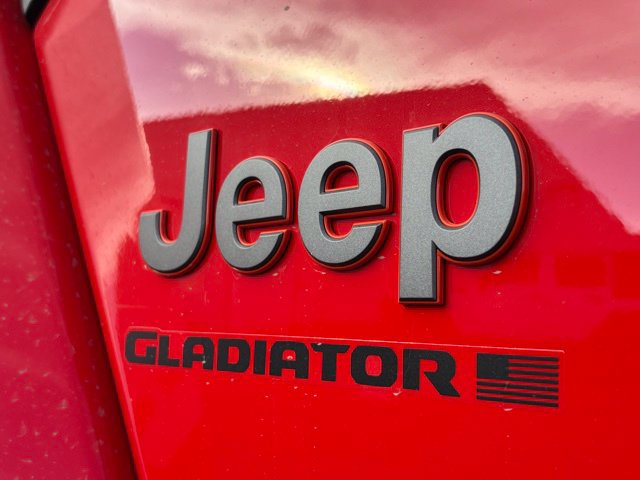 New 2026 Jeep Gladiator Mojave w/ Technology Group AWD/4WD image 20