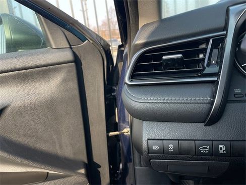 Used 2021 Toyota Camry SE image 17