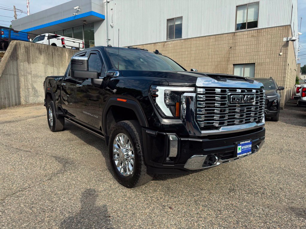 Used 2024 GMC Sierra 3500 Denali w/ Denali Reserve Package AWD/4WD image 9