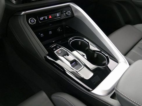 New 2025 Audi Q5 Premium Plus image 22