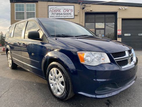 Used 2015 Dodge Grand Caravan SE w/ Quick Order Package 29E SE FWD image 1