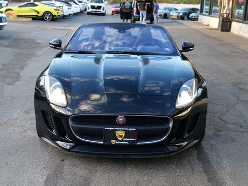 Used 2017 Jaguar F-TYPE Convertible image 11