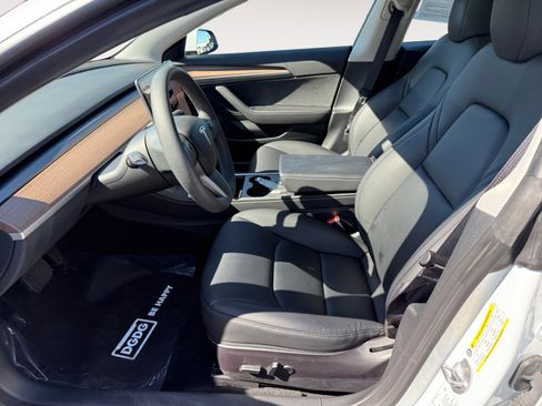 Used 2023 Tesla Model 3 Standard Range image 10