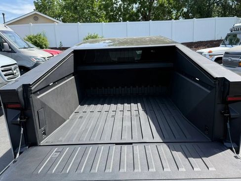 Used 2026 Tesla Cybertruck AWD Crew Cab image 5
