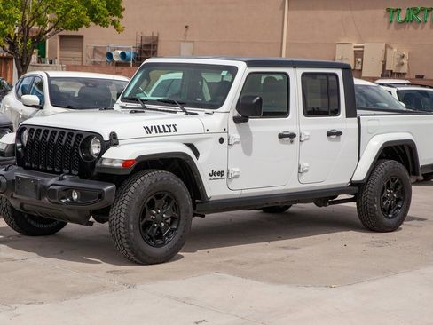 Used 2021 Jeep Gladiator Sport image 9