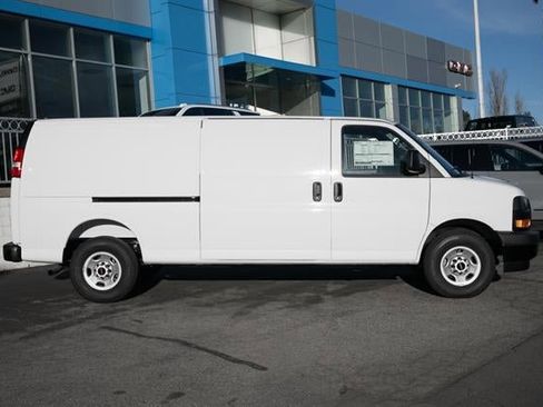 New 2025 GMC Savana 2500 Extended w/ Driver Convenience Package image 58