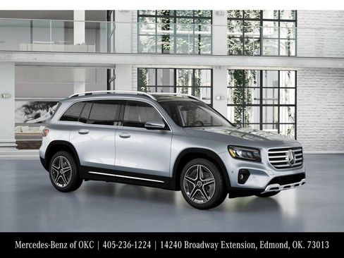 Used 2026 Mercedes-Benz GLB 250 4MATIC image 12
