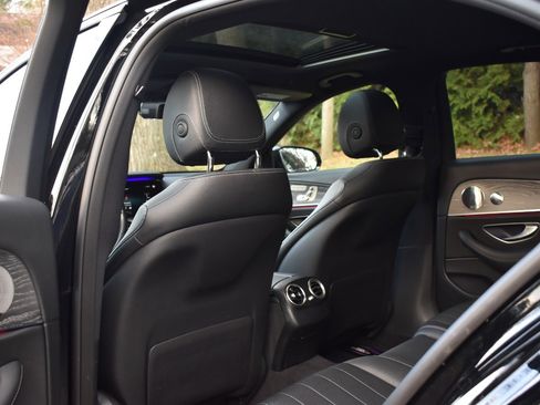 Used 2021 Mercedes-Benz E 350 4MATIC Sedan image 18