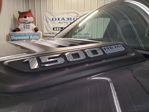 Used 2022 RAM 1500 Laramie AWD/4WD image 6