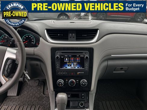 Used 2016 Chevrolet Traverse LT image 22