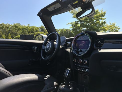Used 2024 MINI Cooper S FWD image 6