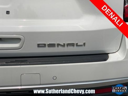 Used 2024 GMC Yukon XL Denali AWD/4WD image 12
