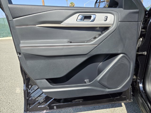New 2026 Ford Explorer Active RWD image 15