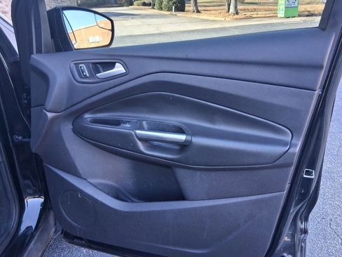 Used 2015 Ford Escape Titanium image 19