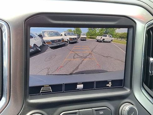Used 2020 Chevrolet Silverado 1500 LT w/ Convenience Package AWD/4WD image 14