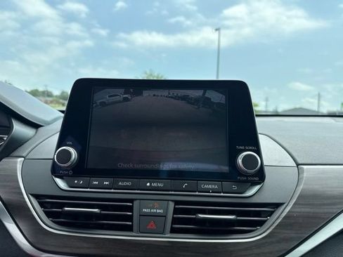 Used 2023 Nissan Altima 2.5 SV FWD image 29