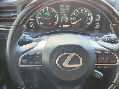 Used 2021 Lexus LX 570 4WD w/ 3rd Row & Luxury Pkg image 7