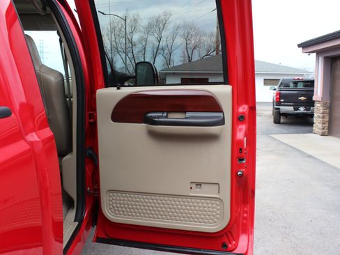 Used 2006 Ford F250 Lariat image 37