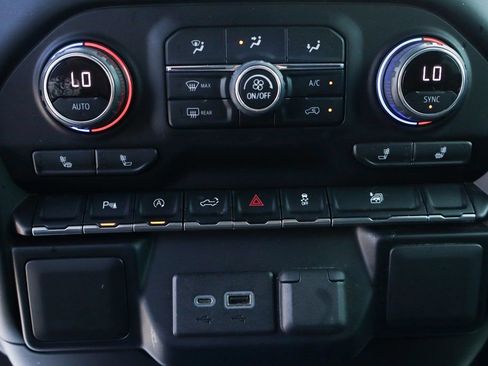 Used 2022 Chevrolet Silverado 1500 RST w/ Safety Package image 33