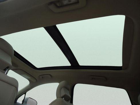 Used 2016 Lincoln MKX Reserve w/ Climate Package image 30