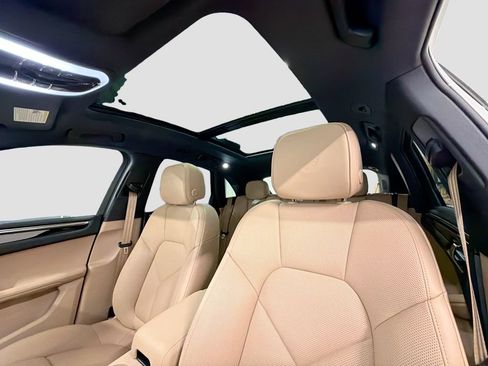New 2026 Porsche Macan AWD/4WD image 23