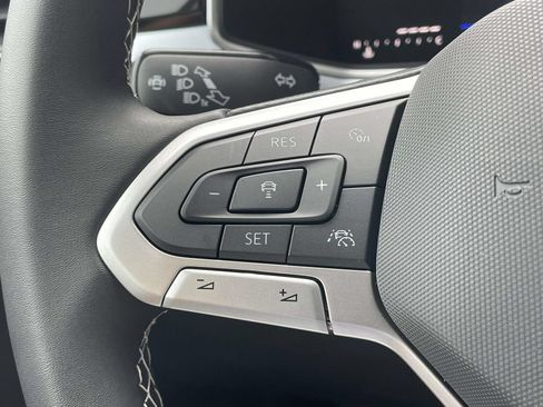 New 2026 Volkswagen Taos SE AWD/4WD image 24
