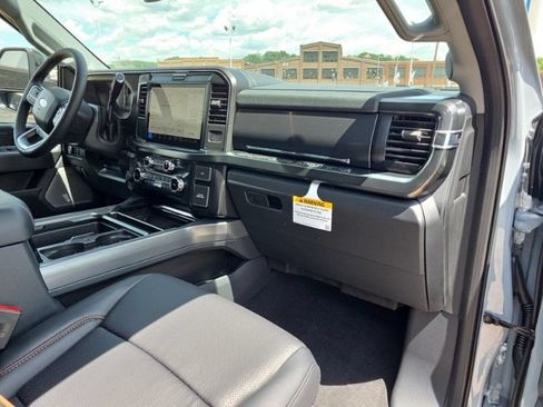 New 2026 Ford F250 Lariat w/ Black Appearance Package AWD/4WD image 16