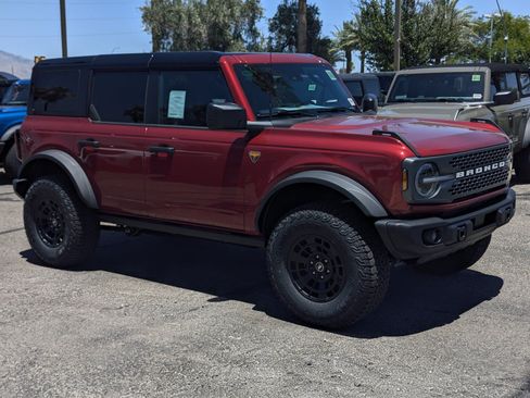 New 2026 Ford Bronco Badlands w/ Sasquatch Package AWD/4WD image 1
