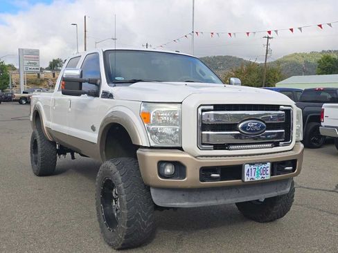 Used 2011 Ford F250 King Ranch w/ King Ranch w/Chrome Pkg AWD/4WD image 18