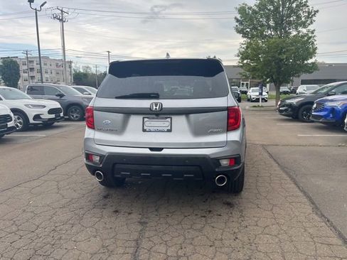 Used 2023 Honda Passport EX-L image 16