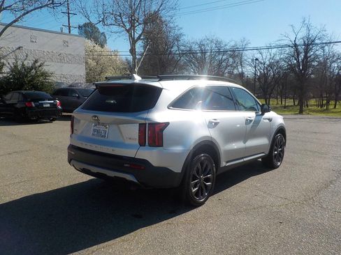 Used 2021 Kia Sorento EX w/ EX AWD X-Line Package image 6
