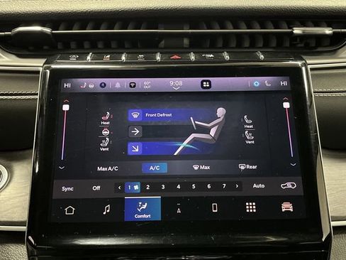 Used 2023 Jeep Grand Cherokee Limited w/ Luxury Tech Group II image 19