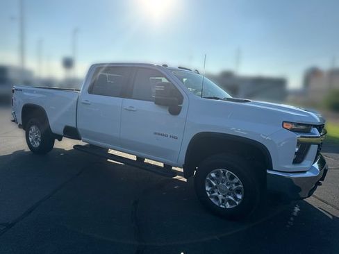 Used 2022 Chevrolet Silverado 3500 LT w/ Convenience Package AWD/4WD image 7