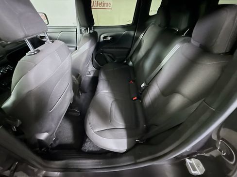 Used 2017 Jeep Renegade Altitude AWD/4WD image 26