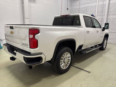 Used 2022 Chevrolet Silverado 3500 High Country w/ Z71 Off-Road Package AWD/4WD image 4