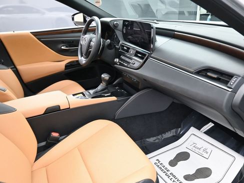 Used 2025 Lexus ES 350 w/ Premium Package image 38