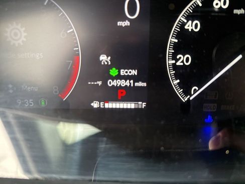 Used 2024 Honda HR-V Sport image 11