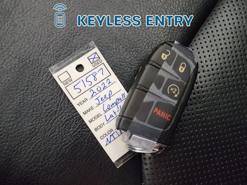 Used 2022 Jeep Compass Latitude AWD/4WD image 28