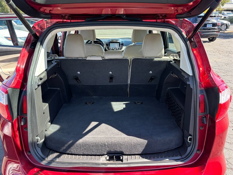 Used 2016 Ford C-MAX SEL w/ Equipment Group 302A FWD image 10