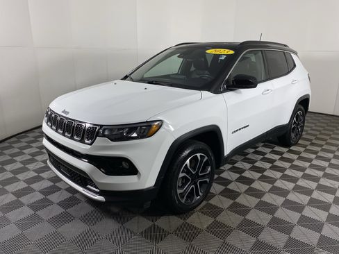 Used 2023 Jeep Compass Limited w/ Sun and Sound Group image 12